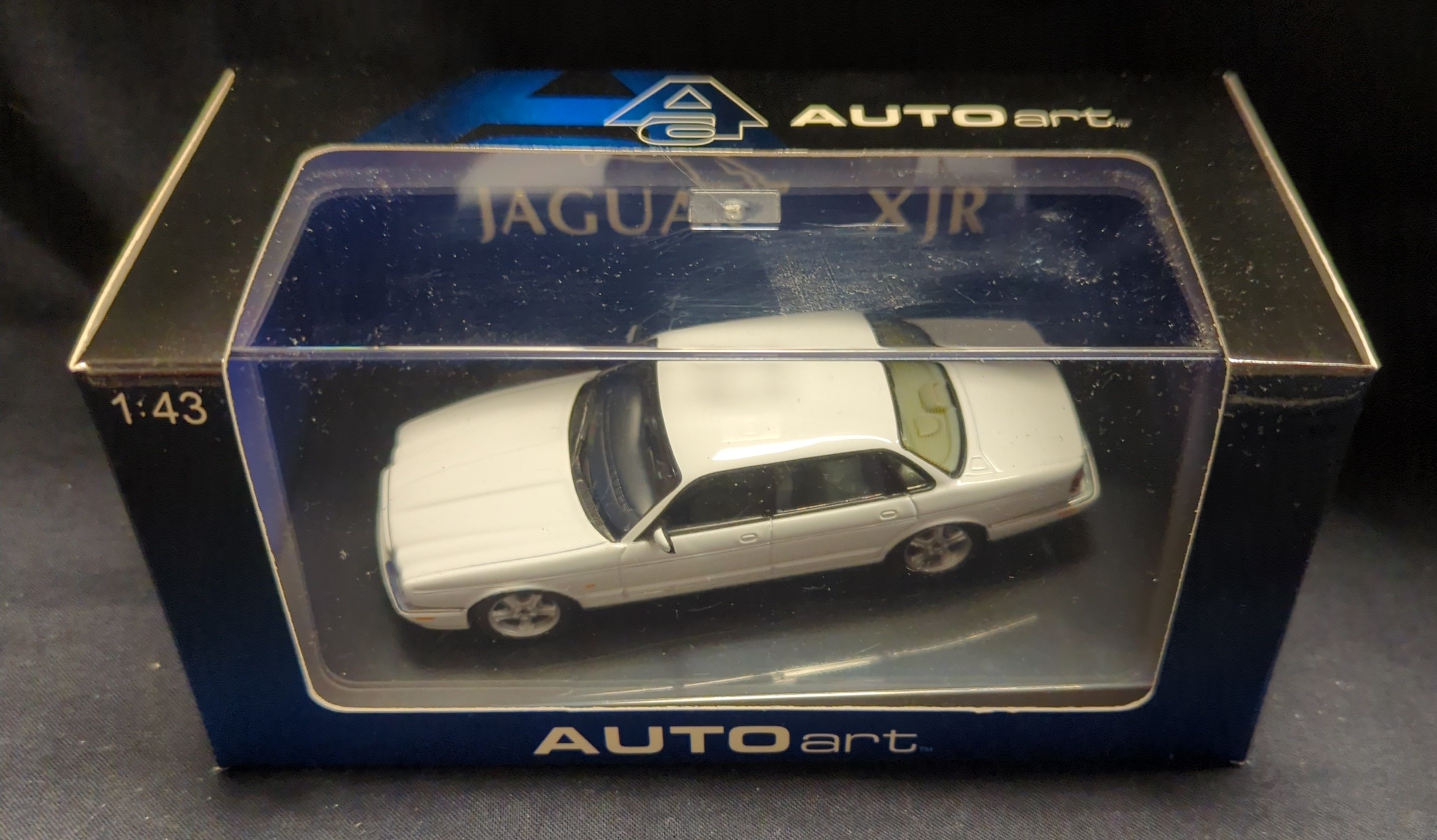 AUTOart 1/43AUTOart JAGUAR XJR White 53602