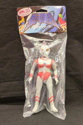 銀河連邦ソフビシリーズウルトラマンよりノアの神 銀河連邦 B-CLUB バラージの青い石セット ノアの神 アントラー - メルカリ