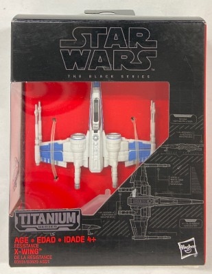 HASBRO THE BLACK / TITANIUM RESISTANCE X-WING 02