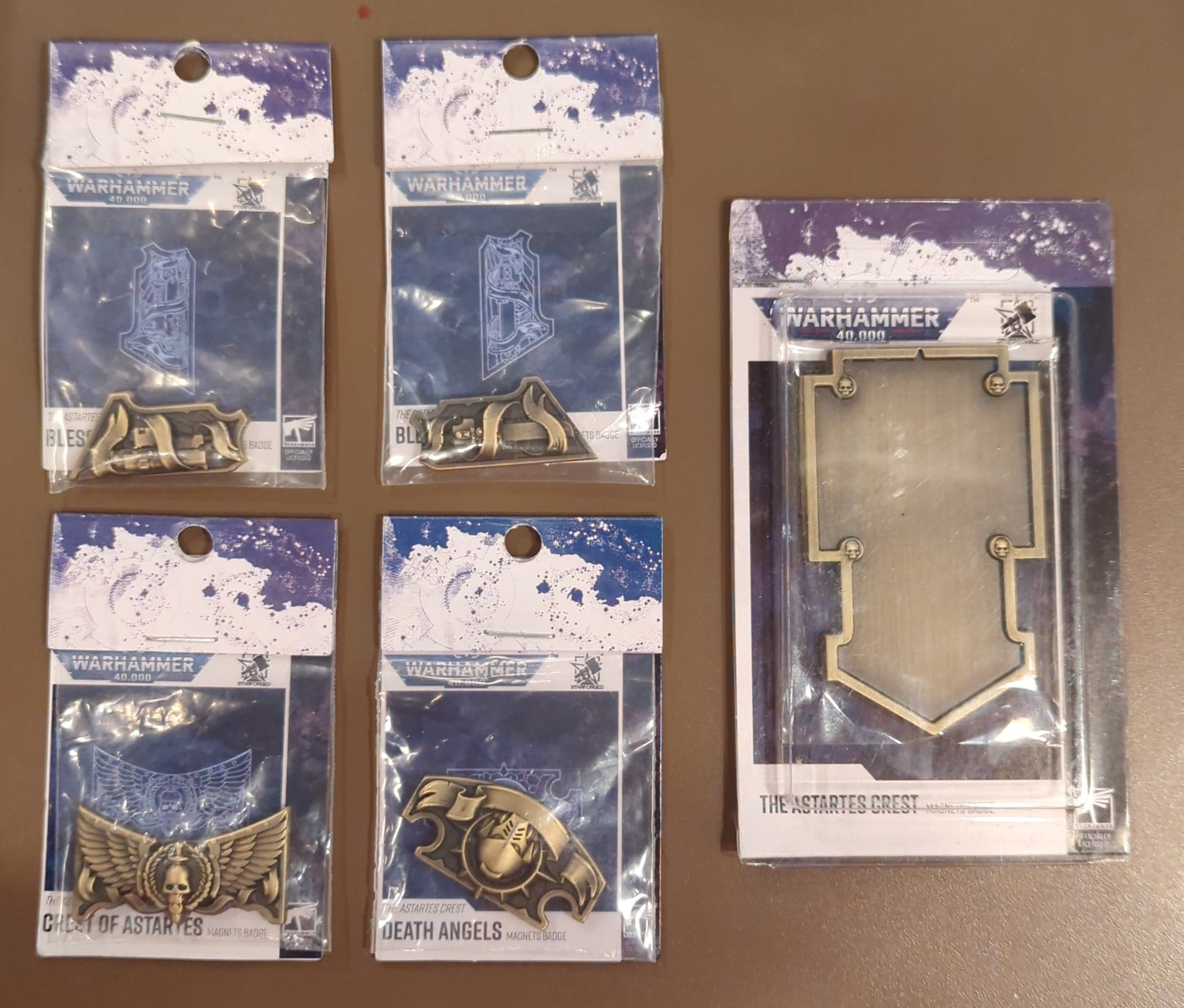 “Unopened” GAMES WORKSHOP WAHAMMER40000 The Astartes Crest Medal Badge Set 2026 Set