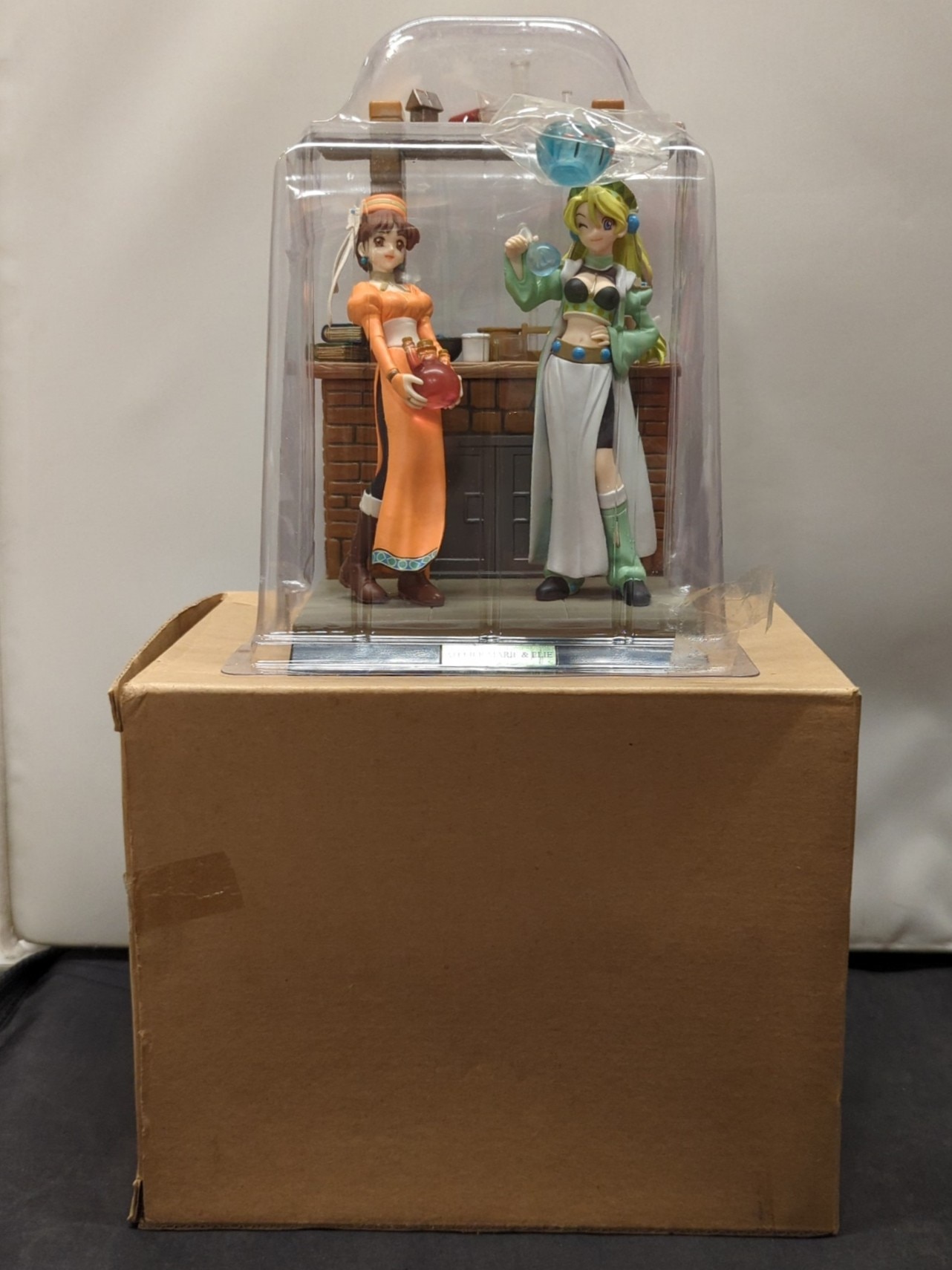 Gus Atelier Marie+ Elisalburg Norrenkin Jutsushi 1 & 2 Marie+Elie Diorama Figure Bonus