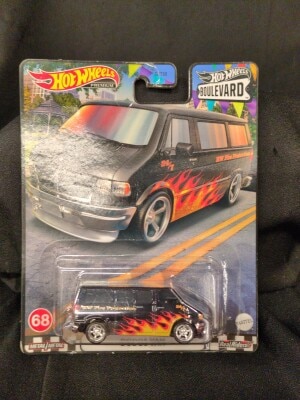 MATTEL HOTWHEELS BOULEVARD HOTWHEELS DODGE VAN 68
