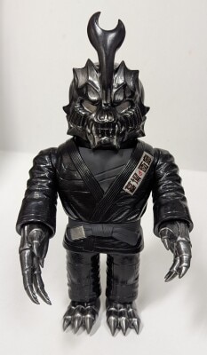 REDSHARK × KANDAFLUX 柔術アニマルファイター LORD SKULL BEETLE 墓場の画廊限定