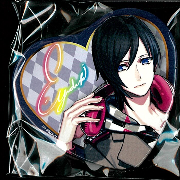 premium bonus item ) signed heart-shaped can badge yuzuki tera
