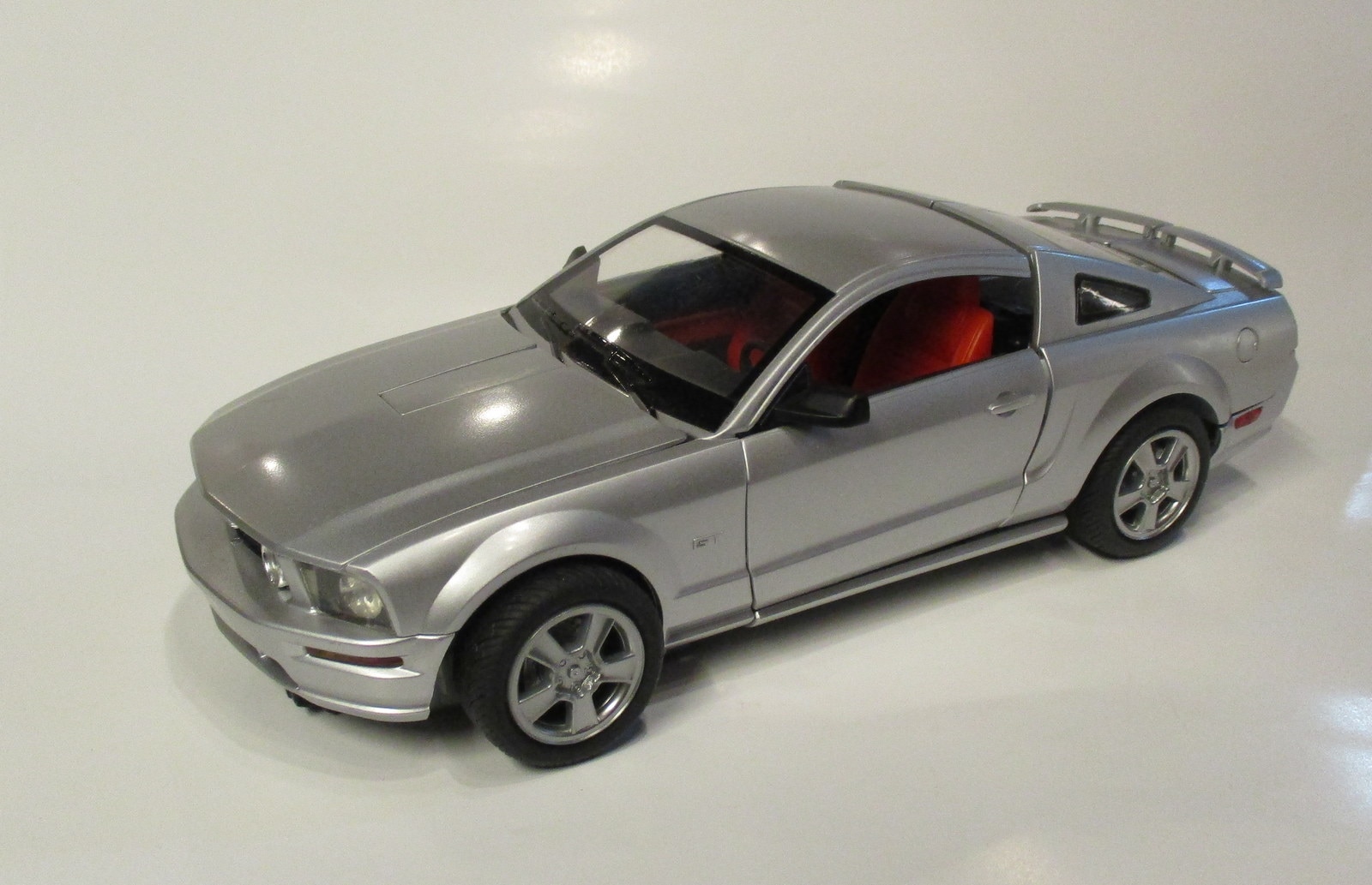 HASBRO TRANSFORMERS ALTERNATORS FORD MUSTANG GT GRIMLOCK | あり