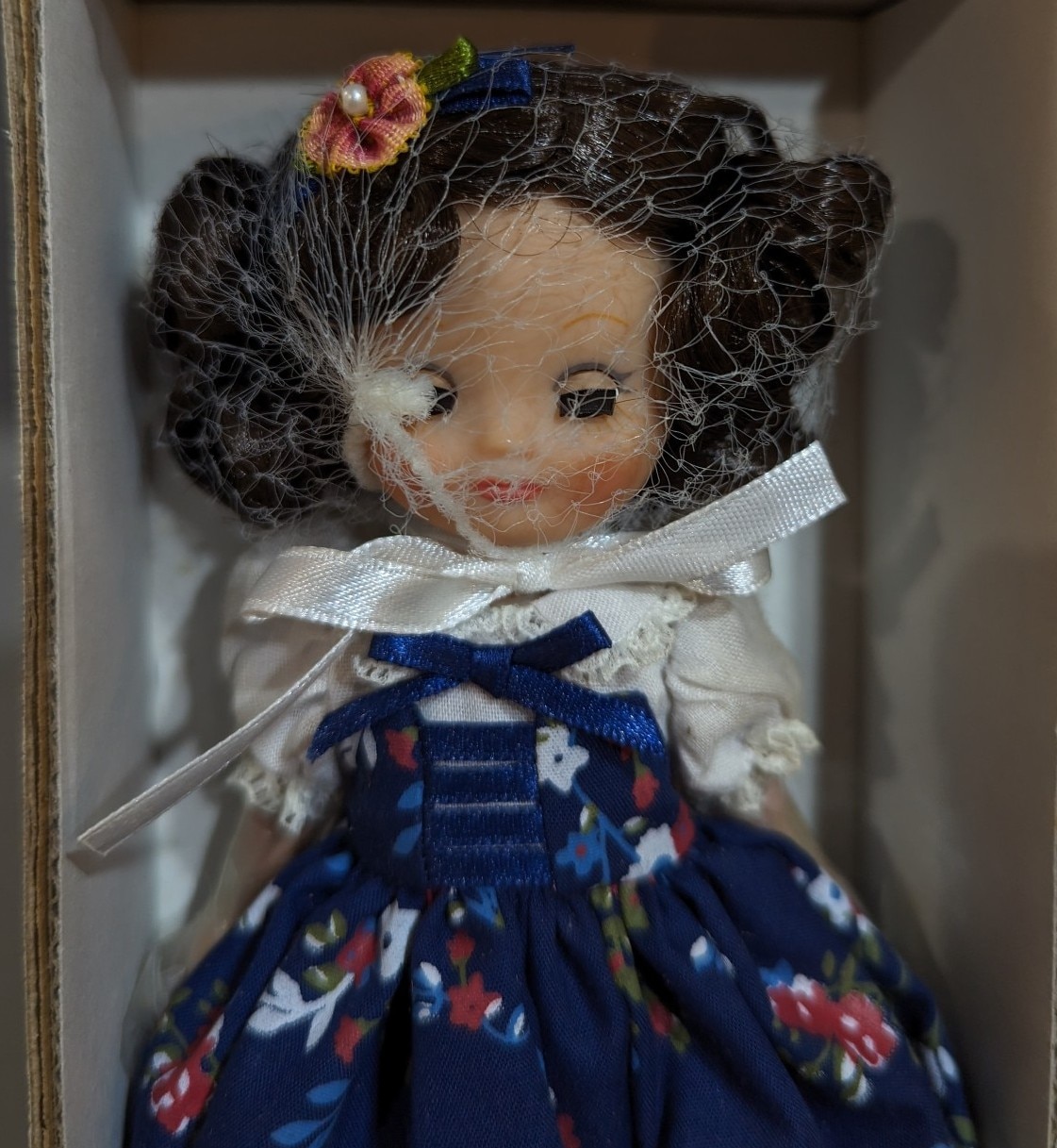 エファンビー Tiny Betsy McCall Picking Posies 2008 | まんだらけ 