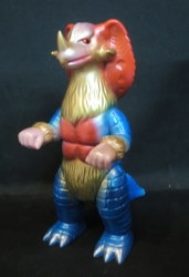 ソフビ　US TOYS BB メトロン星人・クリア BBメトロン星人 あぐらポーズ クリアカラー 墓場の画廊 美品