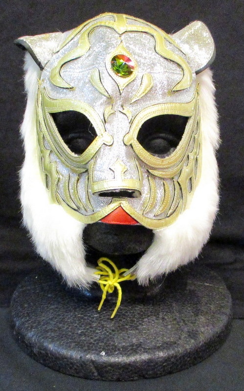 8,400円初代 タイガーマスク IIIマーク　金ラメ　プロレスマスク