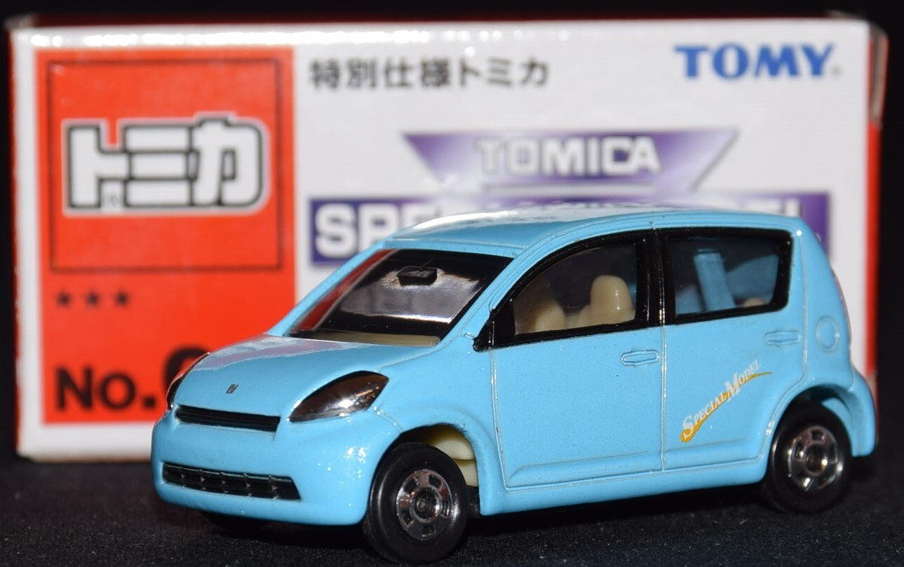 tomica toyota passo