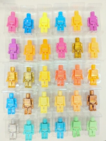 Medicom Kubrick Pantone The Power Of Color Pink 15 Figure Set