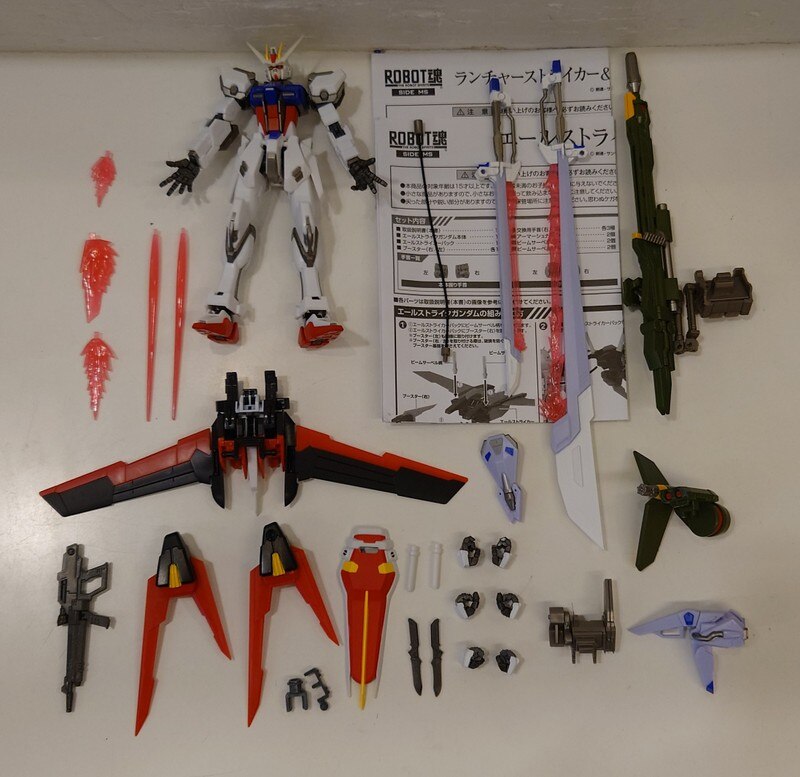 ありある公開商品 バンダイ ROBOT魂 エールストライクガンダム 100+ 