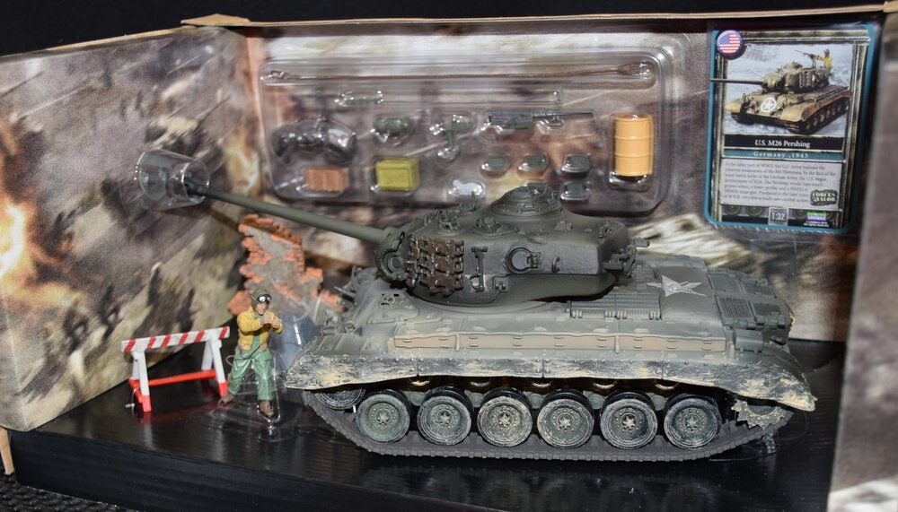 UNIMAX 1/32 FORCES OF VALOR US M26 PERSHING GERMANY 1945