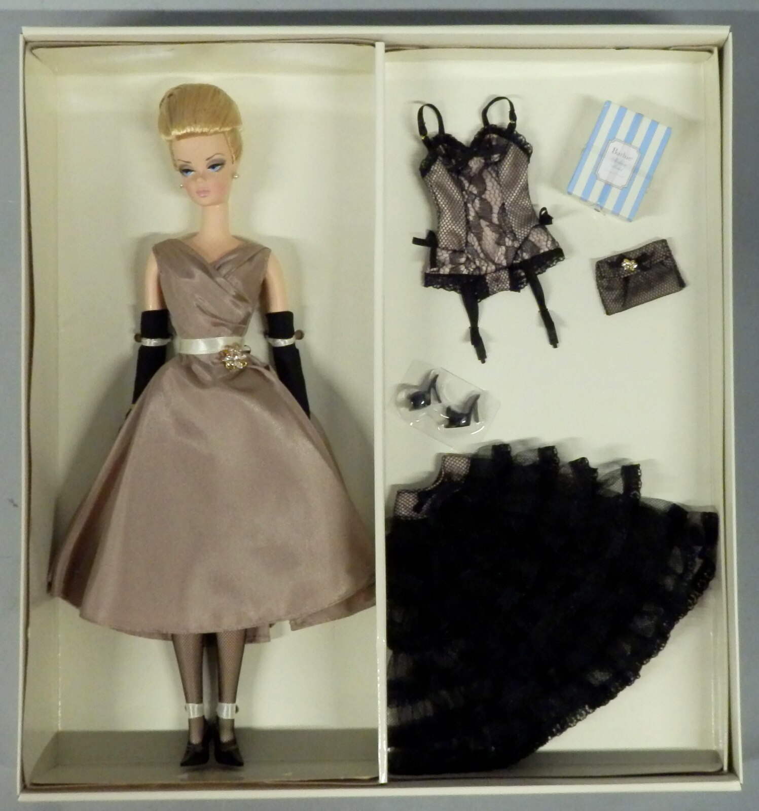 Barbieファッションモデルコレクションハイティーアンドセイヴォリーズ-
