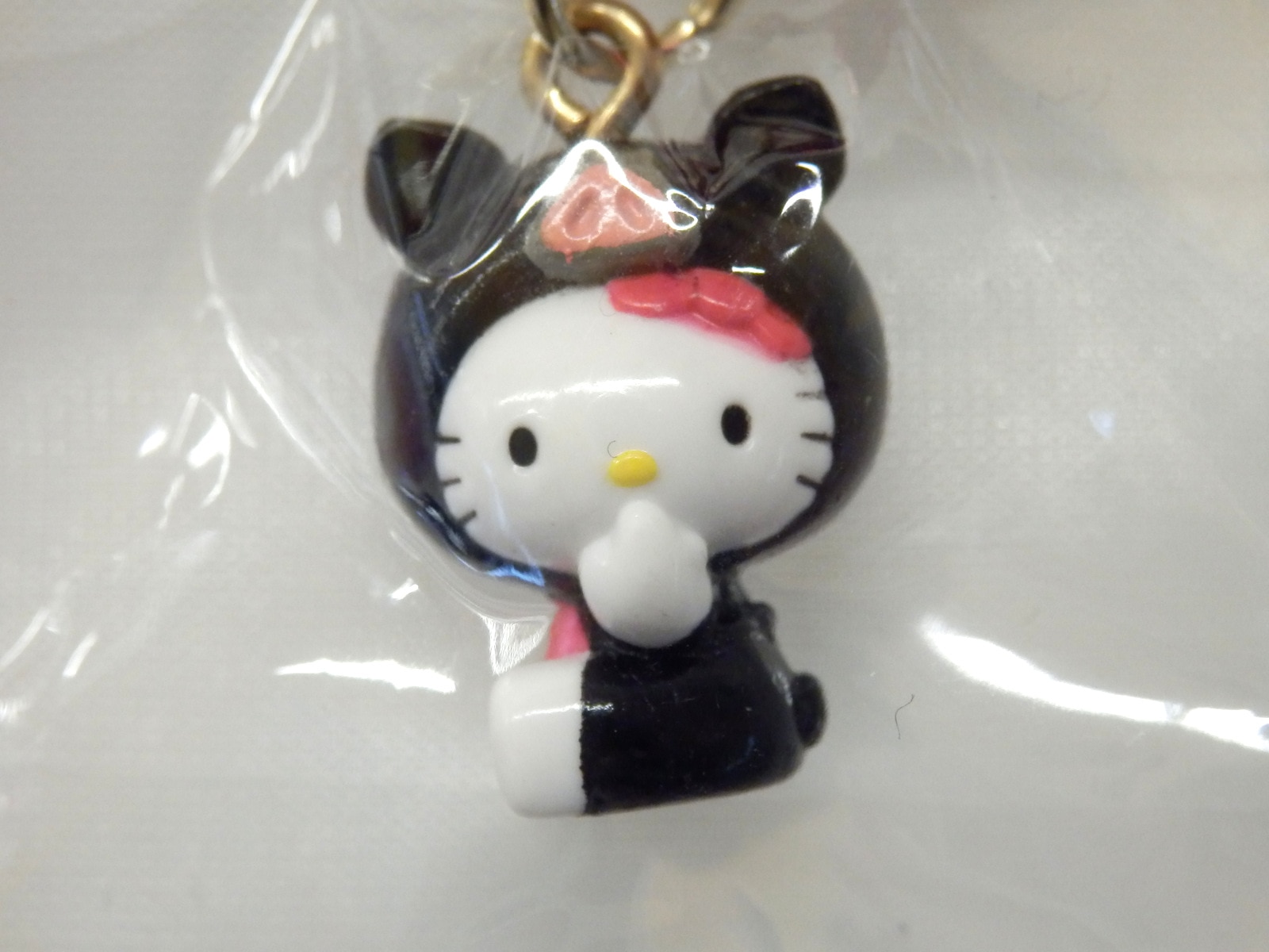 Happy End Local Gotochi Kitty (Regional Hello Kitty) Netsuke 