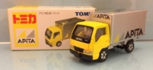 トミカ アピタ配送トラック