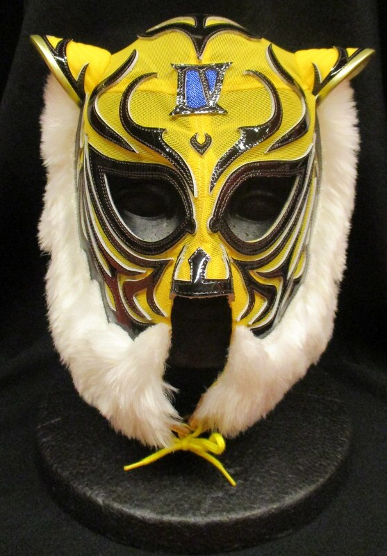 日本買い4代目 タイガーマスク YN製タグ付(DEPO MART) 新日本プロレス タグ付き マスク