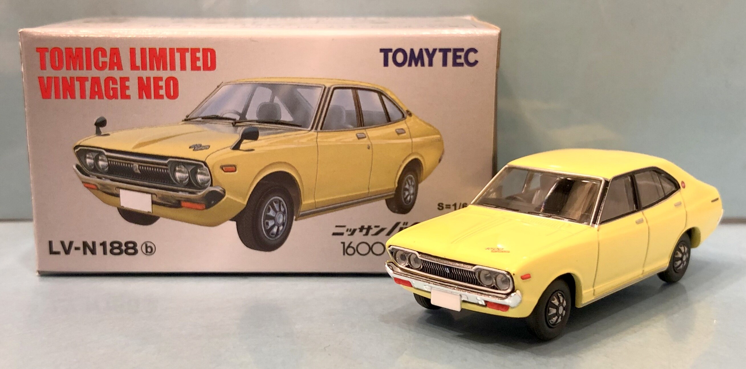 Tomytec Tomica Limited Vintage NEO Nissan Violet 1600SSS (73 year