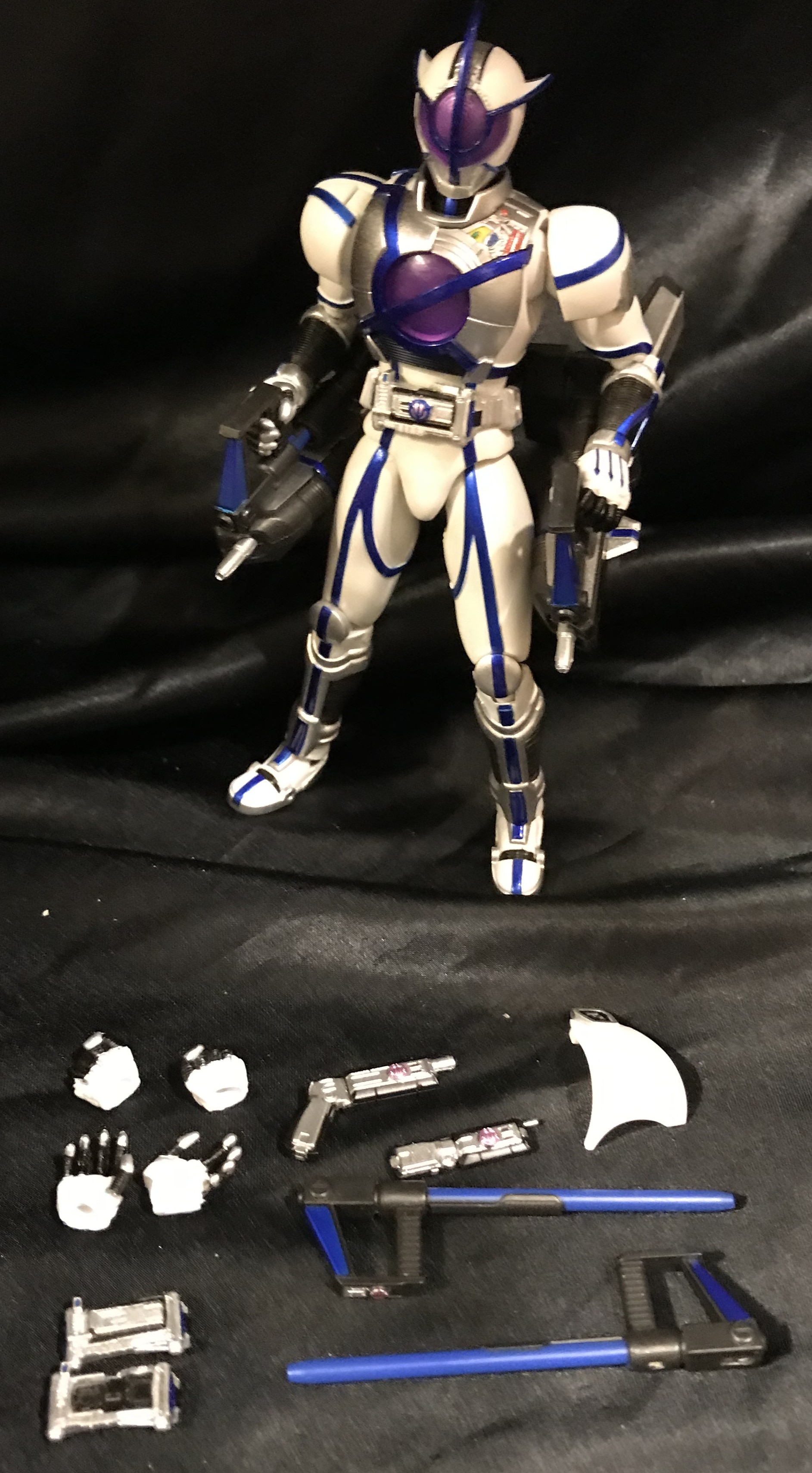 S.H.Figuarts 仮面ライダーサイガ-