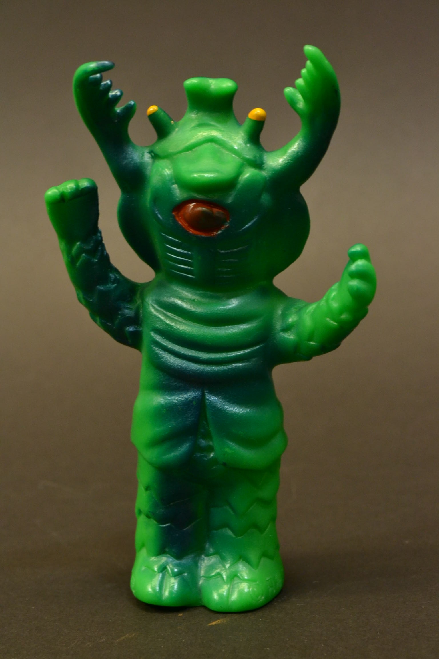 大里玩具 怪獣ジャンボ指人形 アントラー 黄緑成型 120mm | まんだらけ