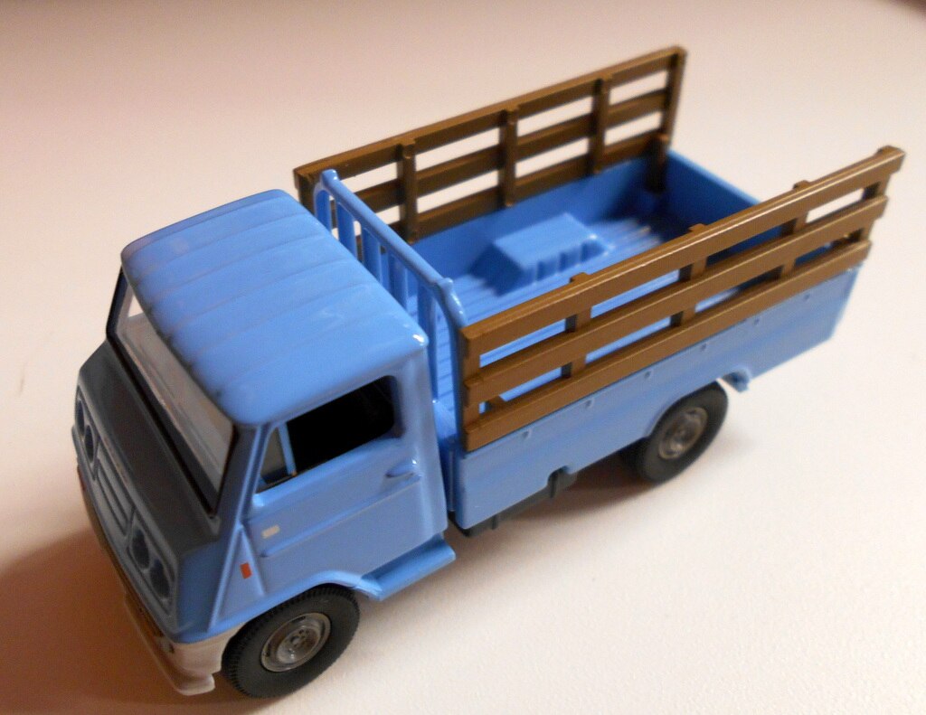 tomytec tomica limited vintage neo toyoace (toyo-ace) (livestock