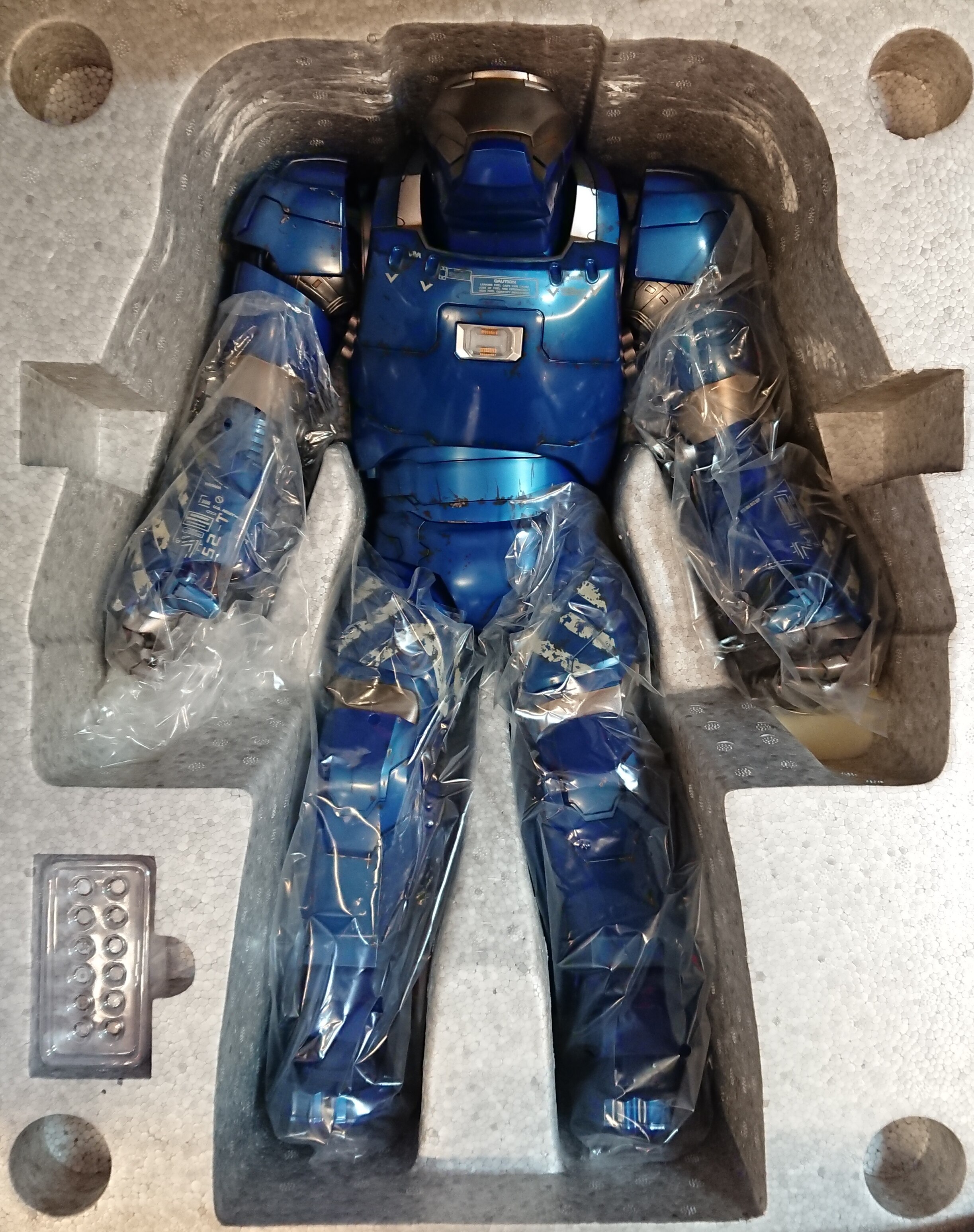 HOTTOYS MOVIE MASTERPIECE MMS215 IRON MAN 3 【アイアンマン HOTTOYS MOVIE MASTERPIECE MMS215 IRON MAN 3 【アイアンマン