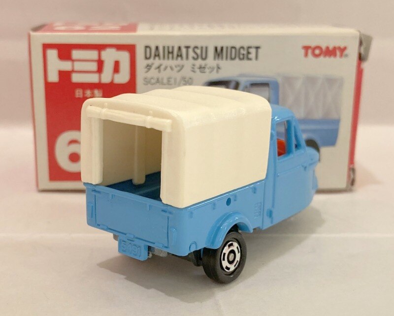 tomy tomica red box made in japan daihatsu midget / light blue
