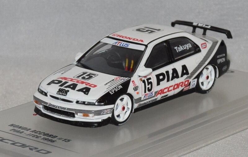 INNO Models 1/64 Honda アコード `PIAA` JTCC 1996 #15 黒澤琢弥