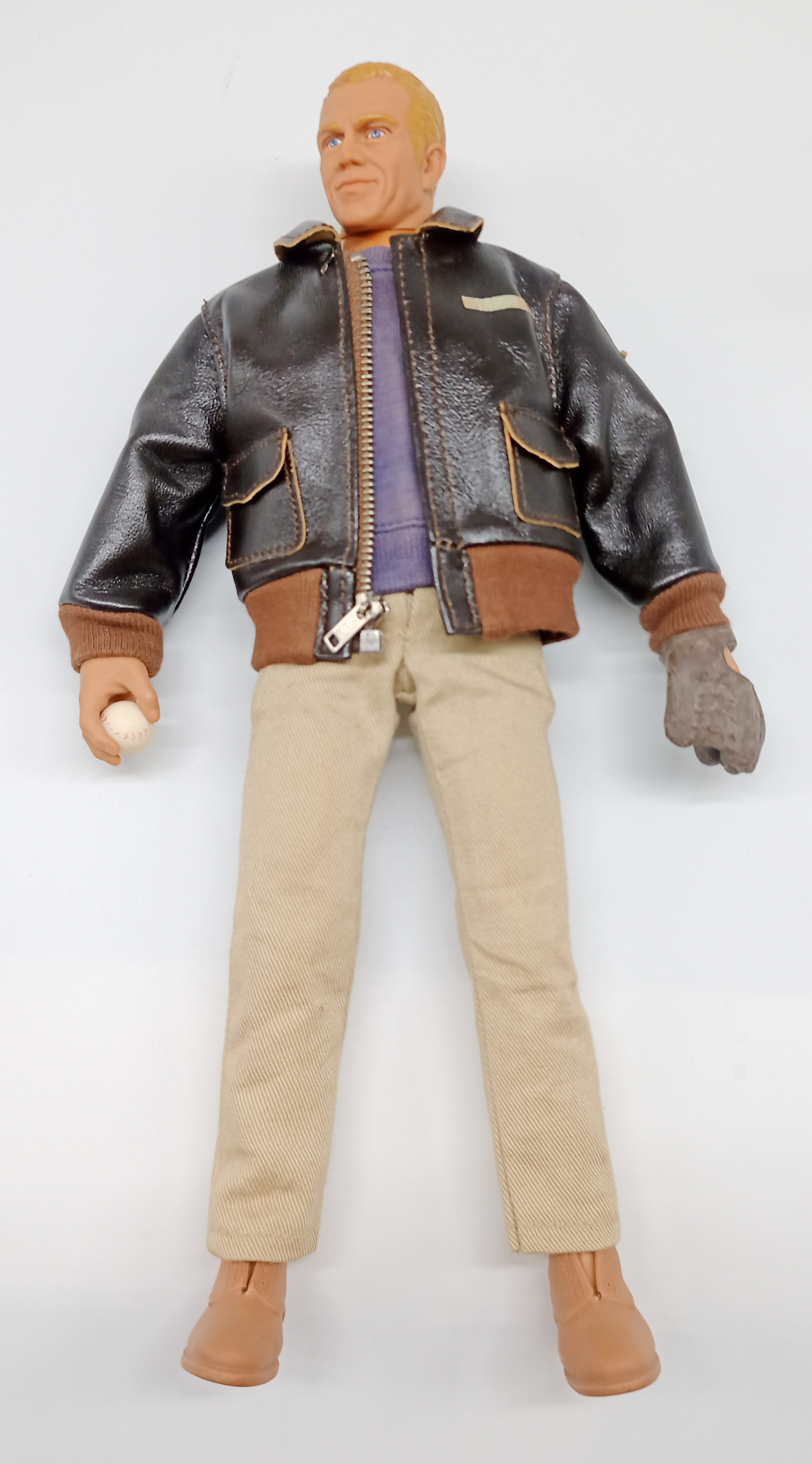 TOYS McCOY ACTION FIGURE WITH ACCESSORIES V HILTS / STEVE McQUEEN