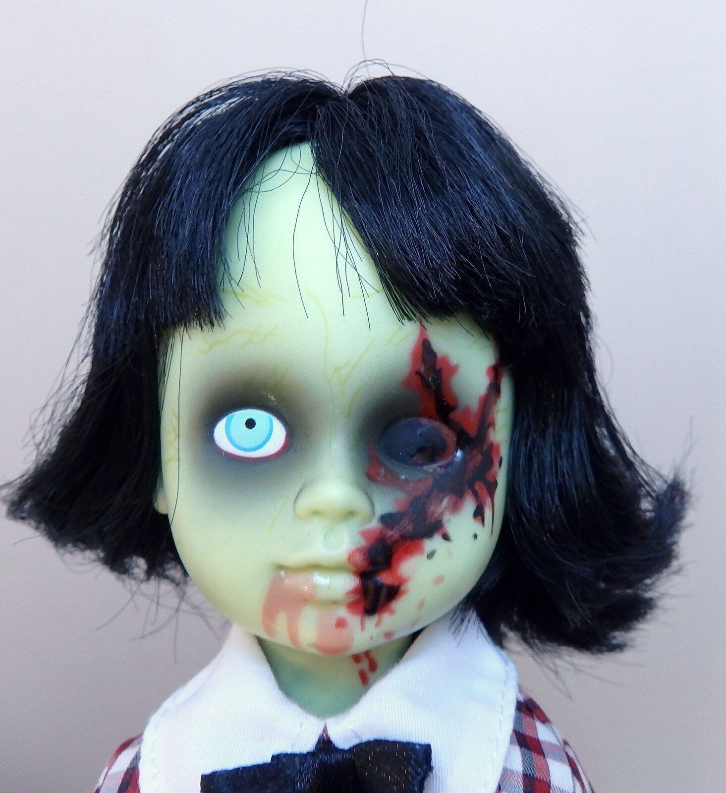 Mezco Toys - Living Dead Dolls Series 22 【Peggy ・ Goo