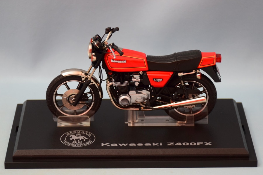 マルサン 鉄馬プロジェクト KAWASAKI Z400FX RED 1/18 - ミニカー