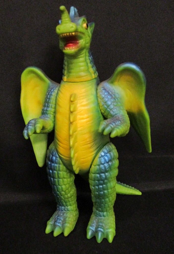 CLUB-B Bullmark Reproduction Version Kaiju Series Chameleking Yellow ...