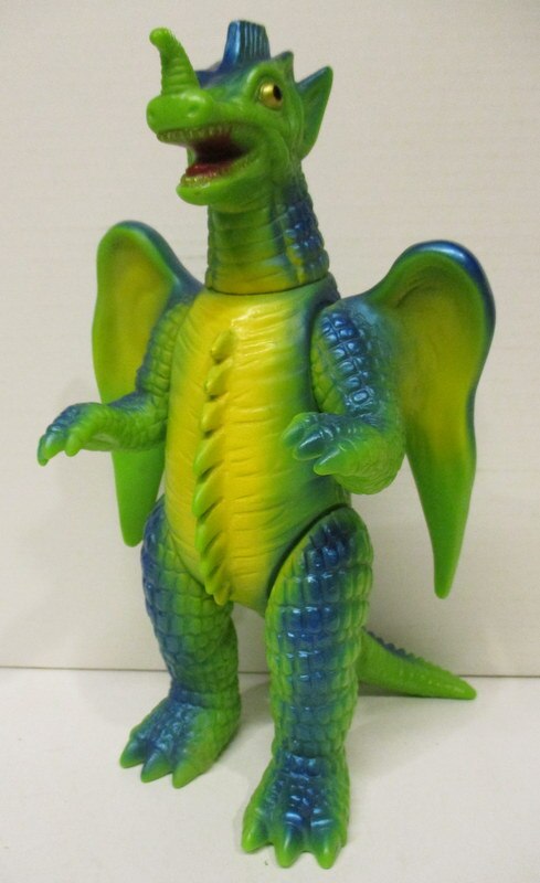 B-CLUB Bullmark Reproduction Kaiju Serie Chameleking Yellow-Green ...