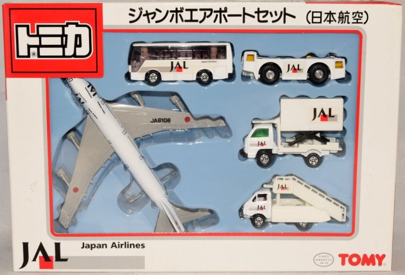 トミカ ジャンボエアポートセット(日本航空) - ミニカー