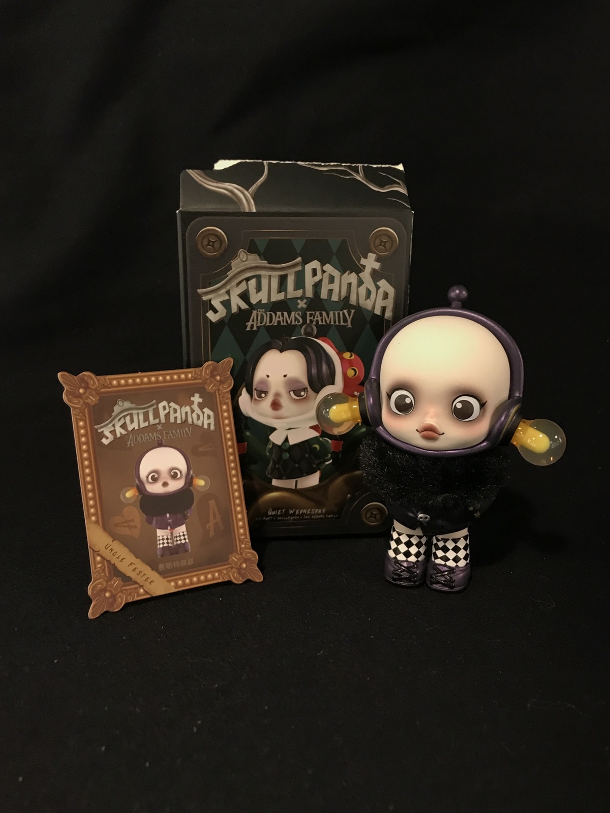 POPMART SKULLPANDA × THE ADDAMS FAMILY series UNCLE FESTER