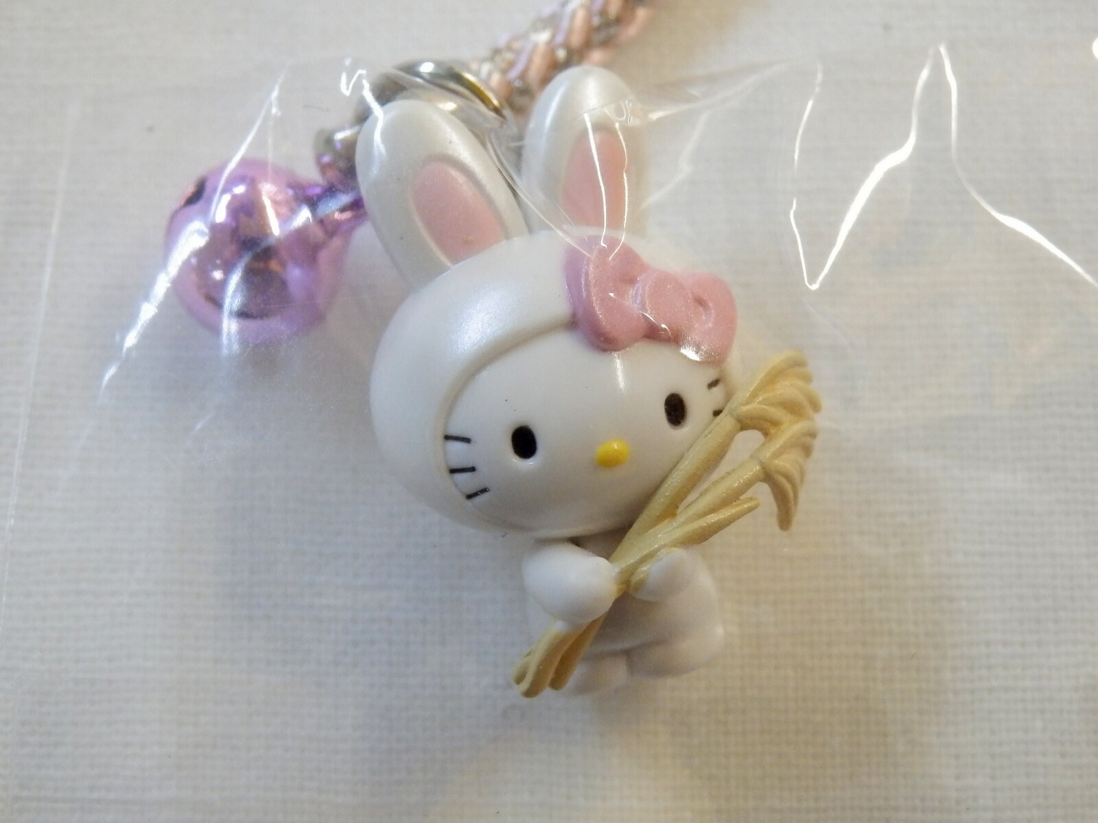 Happy End Gotochi Kitty (Regional Hello Kitty) Netsuke Hakone 