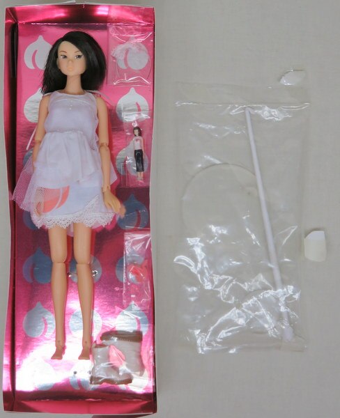 Love DHEXs momoko DOLL