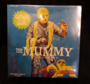 ALL PLASTIC ASSEMBLY KIT THE MUMMY (GLOW IN THE DARK) カナダ製 1/8スケール