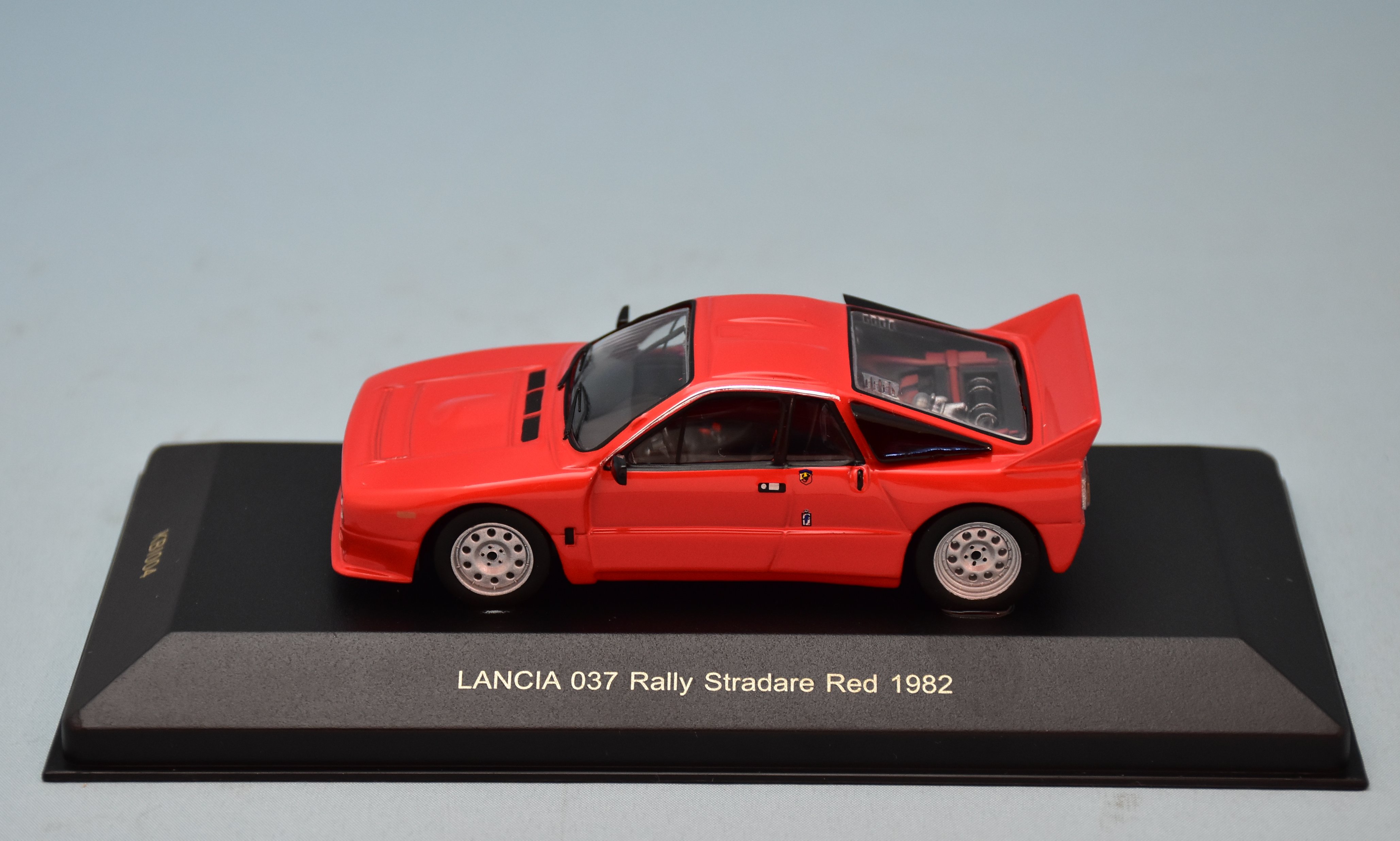 ixo MODELS 1/43 Lancia 037 Rally Stradare Red 1982 KBI004 ...