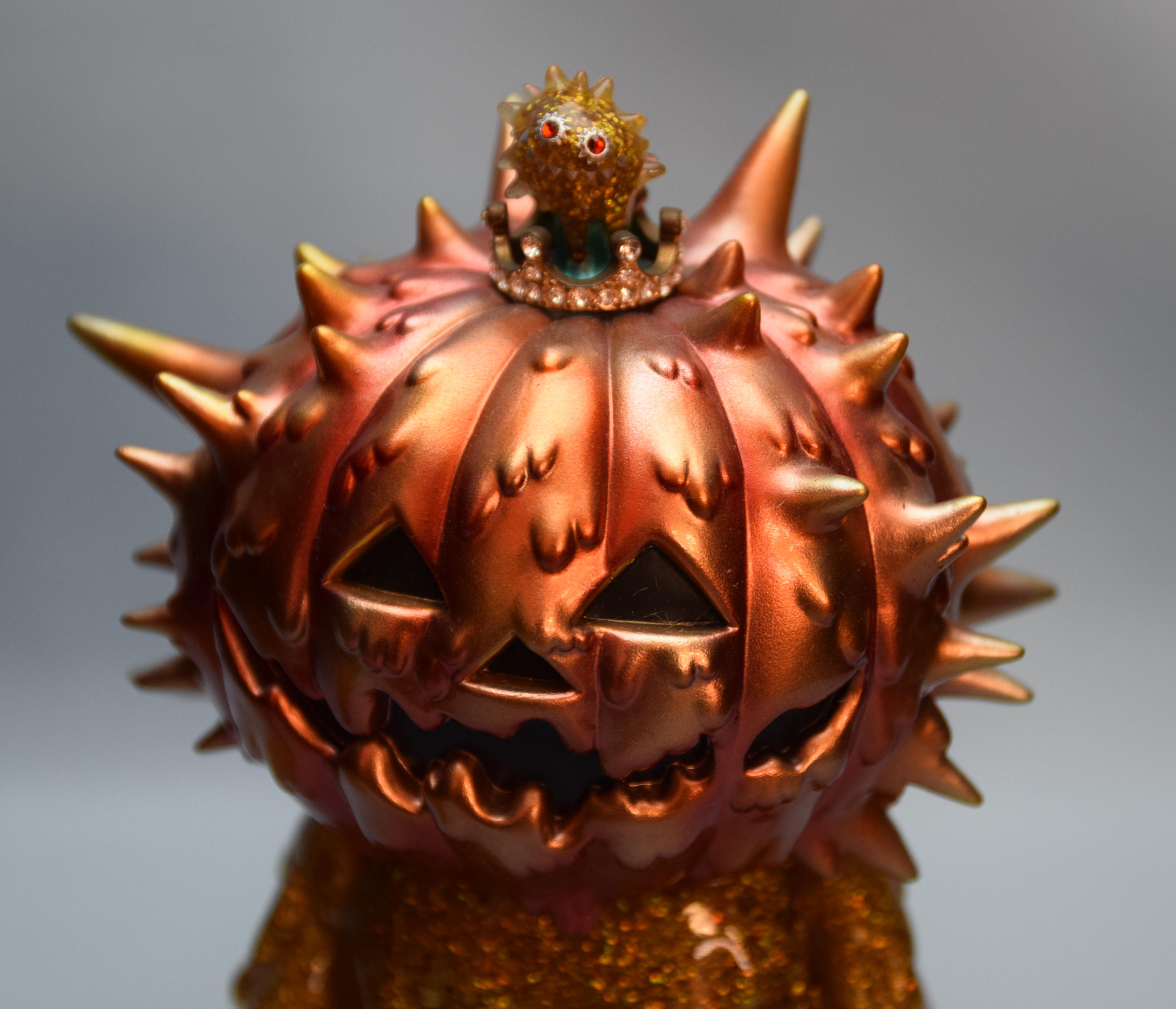 INSTINCTOY 2014 Halloween inc GOLD KING ( Gold lamination molded