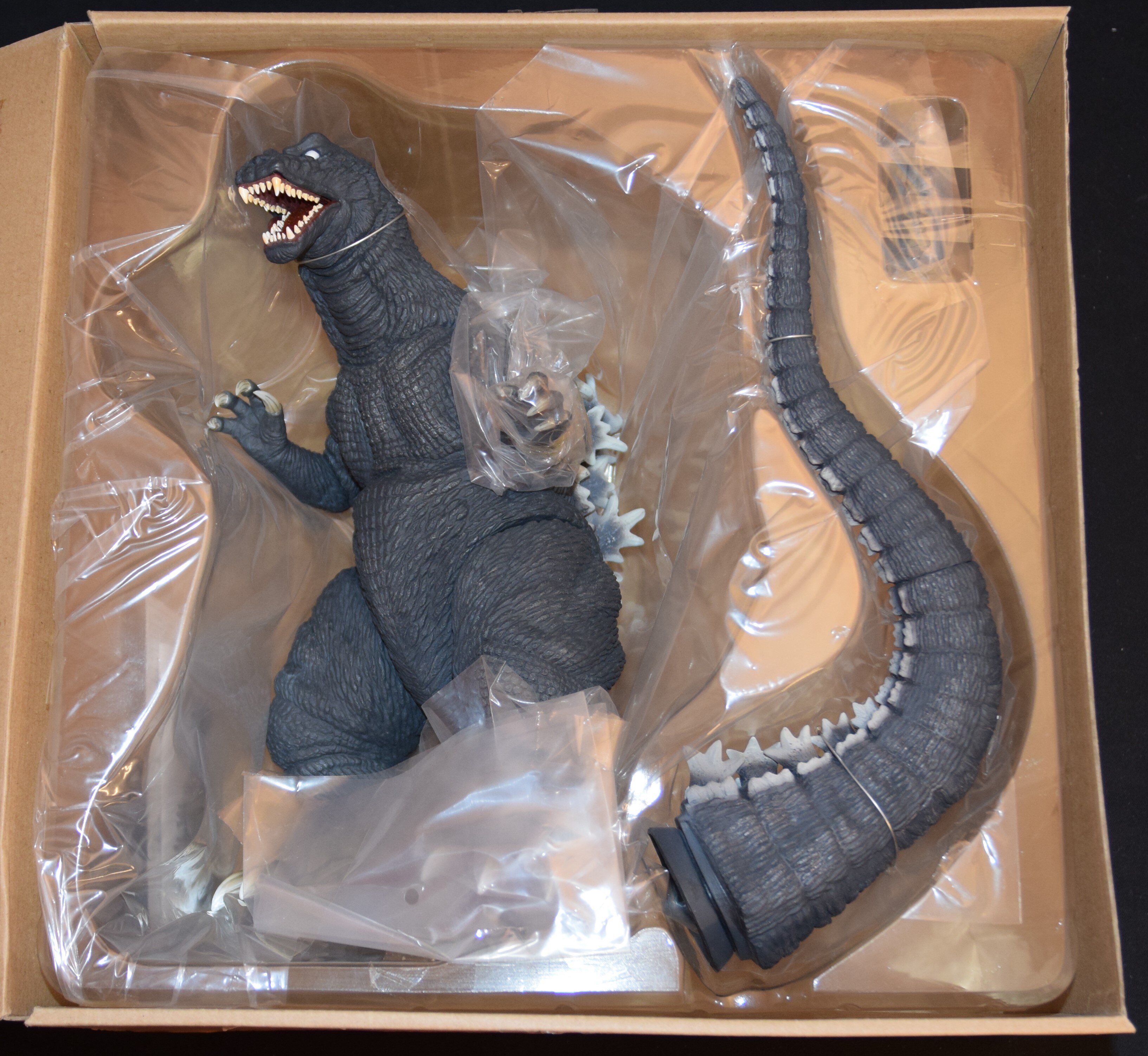 x-plus toho 30cm series godzilla 2001 rick limited edition self