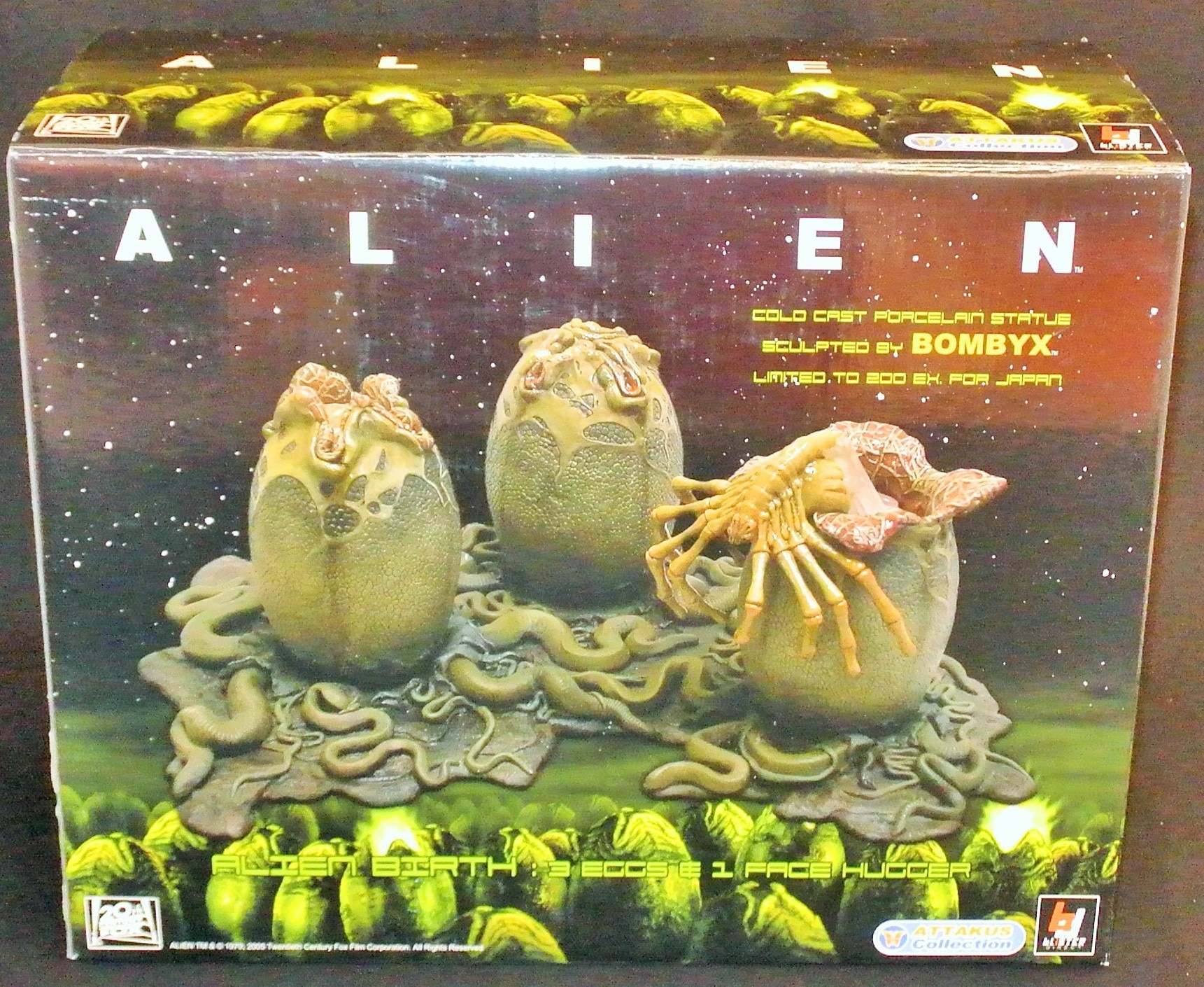 ATTAKUS / BLISTER COLD CAST PORCELAIN STATUE ALIEN BIRTH / 3 EGGS & 1 FACE  HUGGER | Mandarake Online Shop