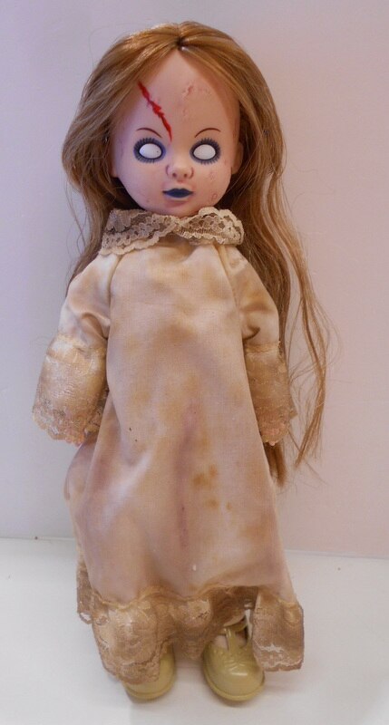 mezco toyz - living dead dolls series 1 posey