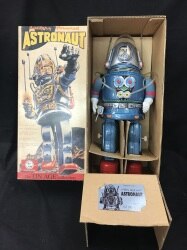 ASTRONAUT
