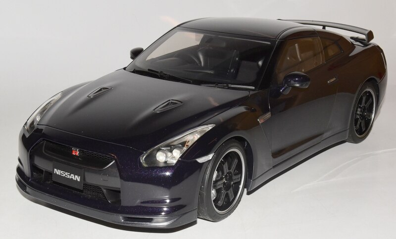 AUTOart 1/12 SIGNATURE ニッサン GT-R (R35) スペック V