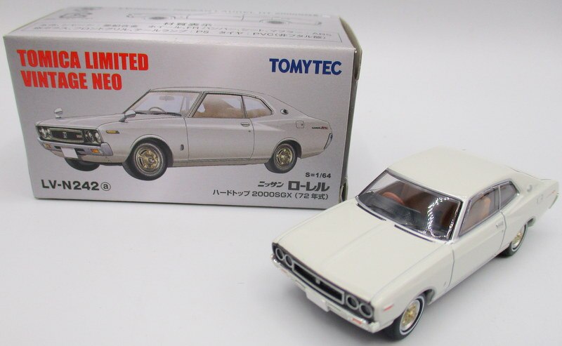 Tomytec Tomica Limited Vintage Neo 1/64 Nissan Laurel Hard Top 2000Sgx