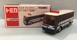 トミカ アピタ オリジナル いすゞ スーパーハイデッカーバス 金シャチ小隊バス(愛知県警)