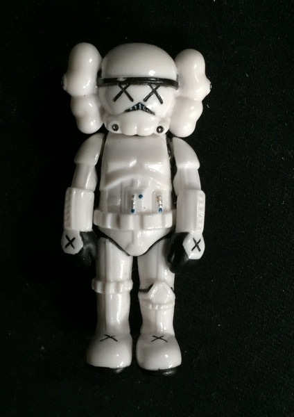 有るかと思いますのでkaws カウズ スターウォーズ トゥルパー starwars