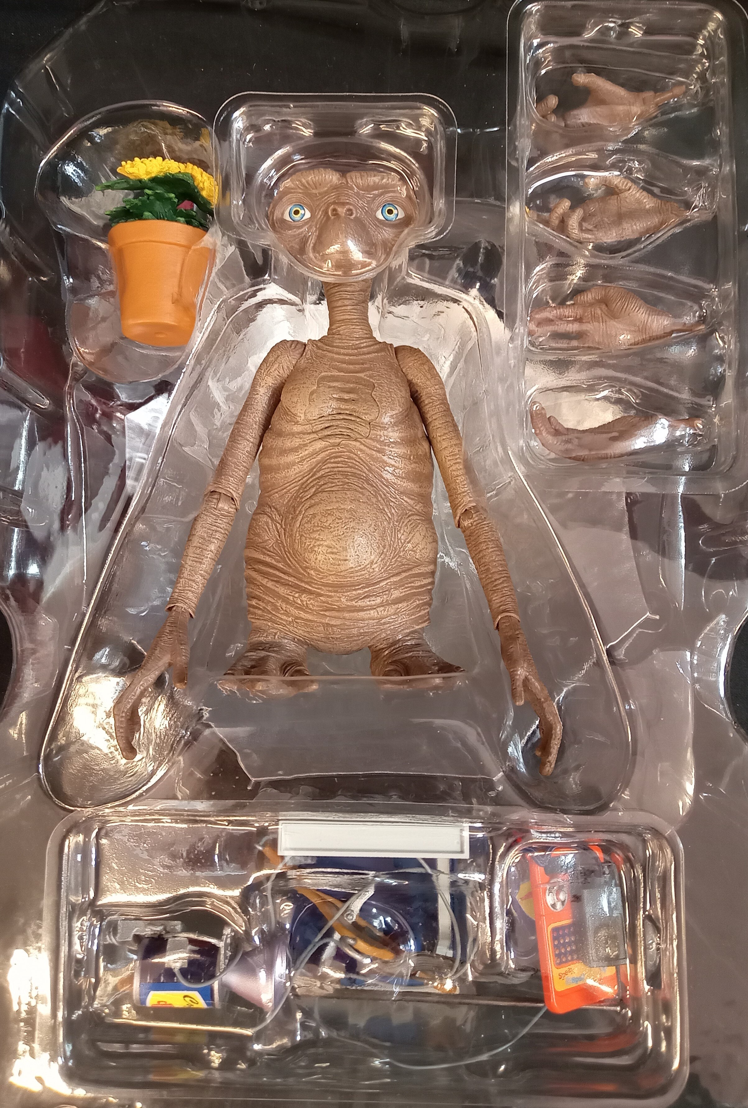 ネカ アルティメット アクションフィギュア E.T. 【E.T. LED チェスト