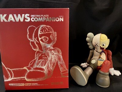 Originalfake カウズ Kaws Companion 人体模型 Restingplace 1st カラー まんだらけ Mandarake
