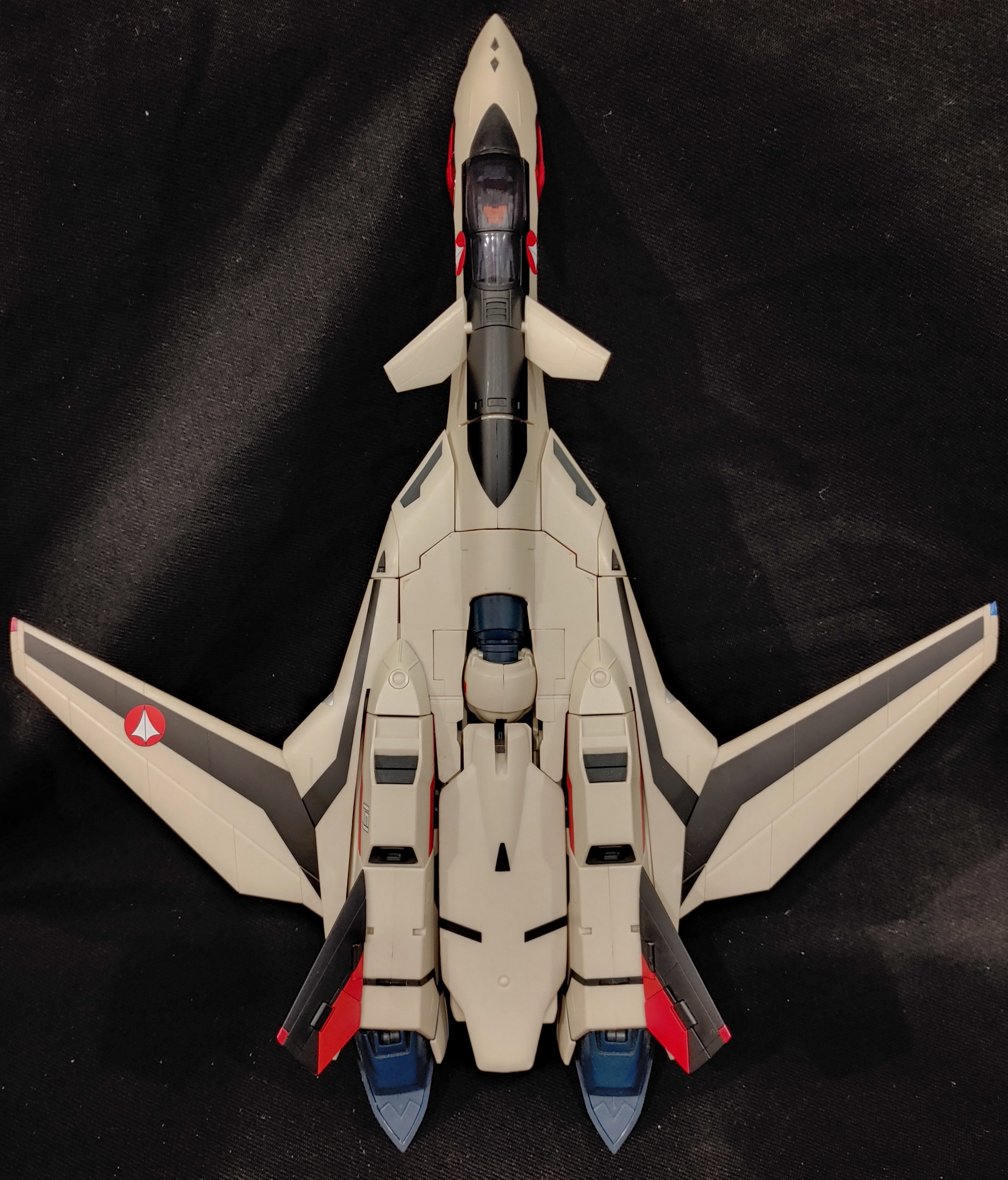 arcadia 1/60 kanzen henkei yf19 with fast pack